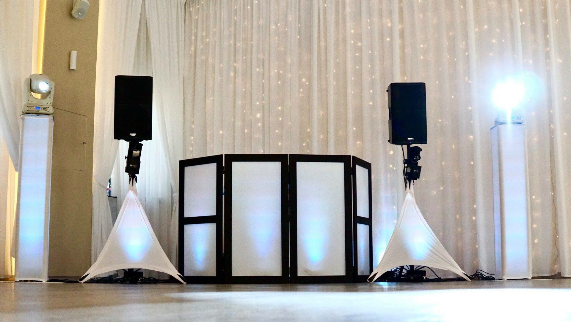 DJ mariage à Cholet avec LUCASONO85 : ambiance romantique ou soirée dansante avec matériel professionnel inclus